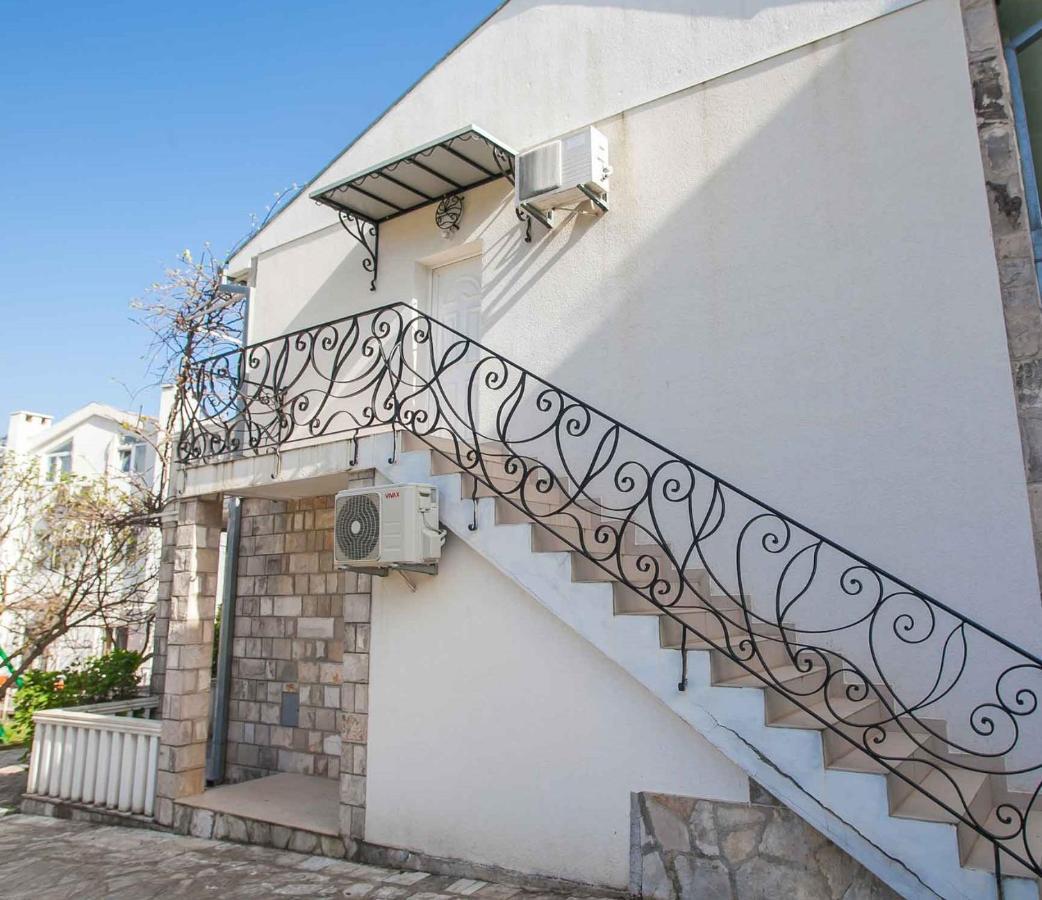 Maki Apartments - Plavi Horizonti Beach Tivat Eksteriør bilde