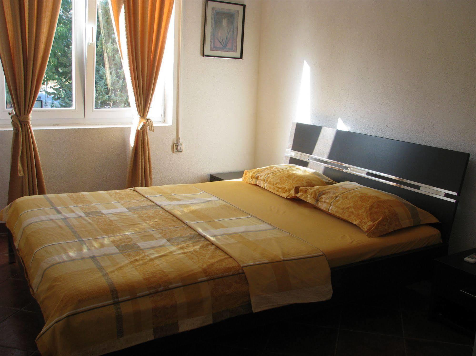 Maki Apartments - Plavi Horizonti Beach Tivat Eksteriør bilde